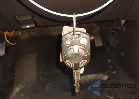 2010 Mazda Tribute I Sport из США, поврежденный, VIN 4F2CY0C70AKM00127